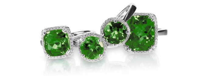 Set of green emerald rings